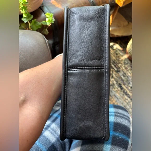 Vintage Coach Willis Bag #9927 - Picture 12 of 15